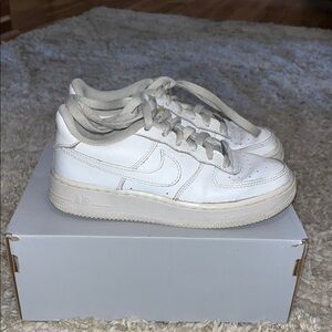 Nike White Air Force 1 Low Sneakers